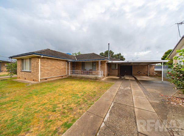 4 Bradley Place, Tolland, NSW 2650