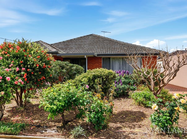 35 Simmons Drive, Seaholme, Vic 3018