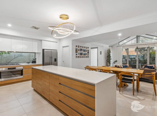 16 Hoffman Cove, The Vines, WA 6069