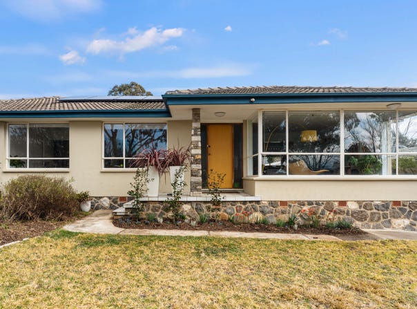 15 Bathurst Place, Macquarie, ACT 2614