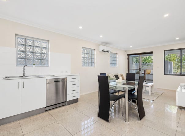 1/377 Daly Street, Cloverdale, WA 6105