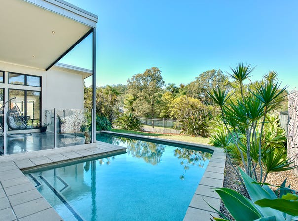 12 Tingward Street, The Gap, Qld 4061
