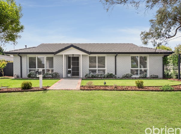 13 Honeyeater Place, Carrum Downs, Vic 3201
