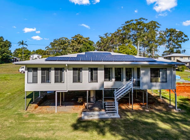 17 Mountain View Crescent, Russell Island, Qld 4184