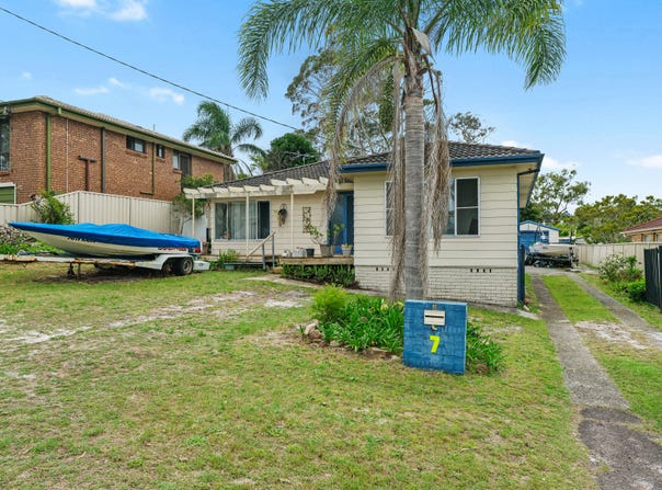 7 Navy Nook, Tanilba Bay, NSW 2319
