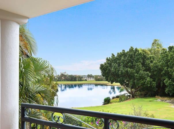 46/85 Palm Meadows Drive, Carrara, Qld 4211