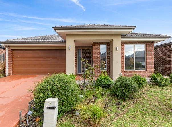 18 Beaumont Avenue, Charlemont, Vic 3217