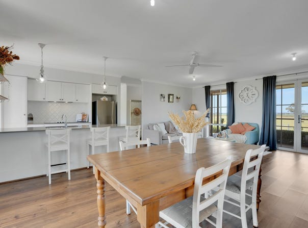 82 McNamaras Lane, Narromine, NSW 2821