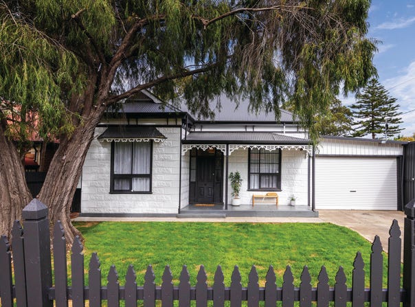 32 Bishops Avenue, Alberton, SA 5014