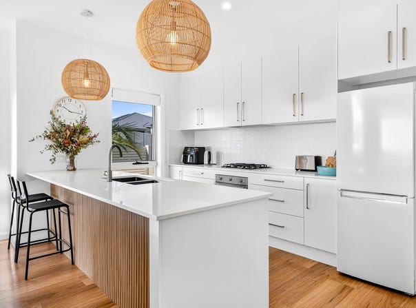 2 Hillside Place, Thrumster, NSW 2444