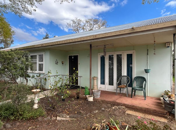 38 Cory Street, Oakey, Qld 4401