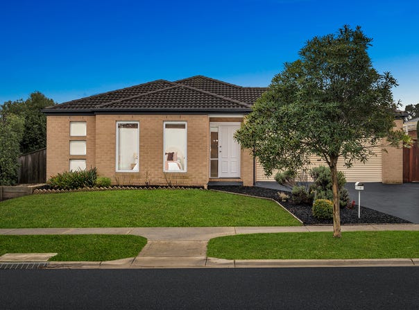 8 Ogle Way, Cranbourne North, Vic 3977