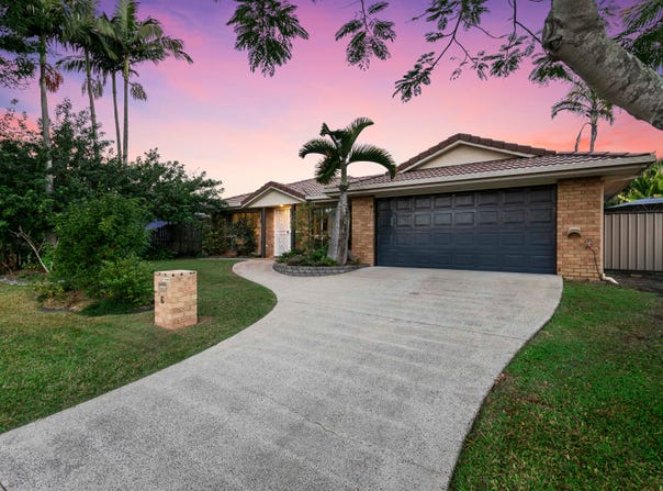 6 Faye Avenue, Scarness, Qld 4655