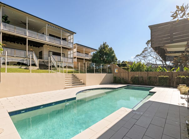 23 Lugg Street, Bardon, Qld 4065