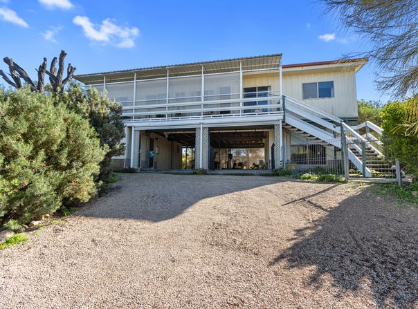17 Ti-Tree Road, The Pines, SA 5577