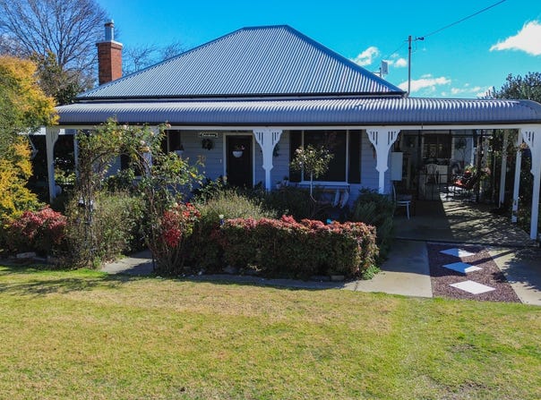 70 Margetts Street, Wallangarra, Qld 4383