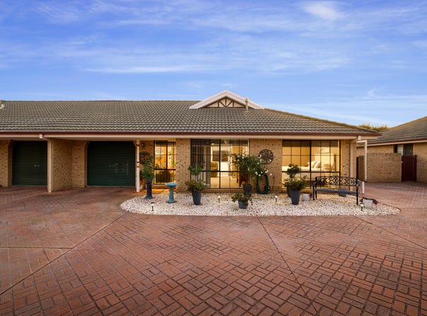2/14 Tristan Court, Lavington, NSW 2641