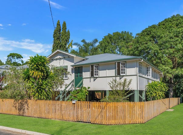 33 Law Street, Cairns North, Qld 4870