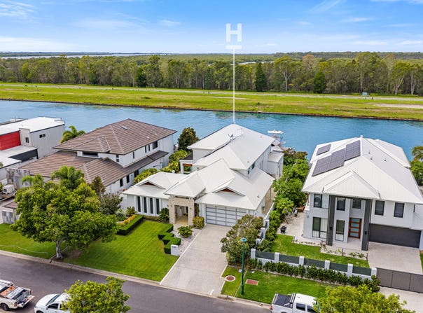 65 Marina Parade, Jacobs Well, Qld 4208