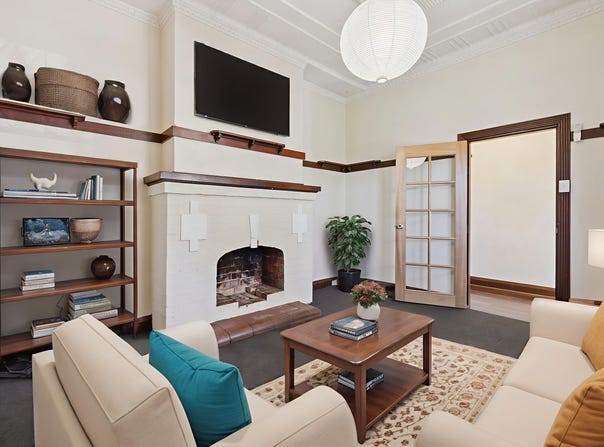8 Fitzroy Road, Rivervale, WA 6103