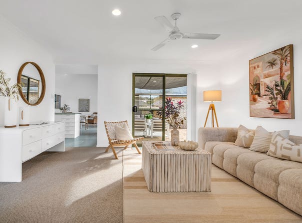 11 Sidney Nolan Drive, Coombabah, Qld 4216