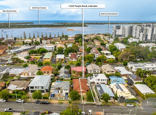 2/223 Turpin Road, Labrador, Qld 4215