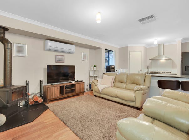 4 Terracina Parkway, Piara Waters, WA 6112