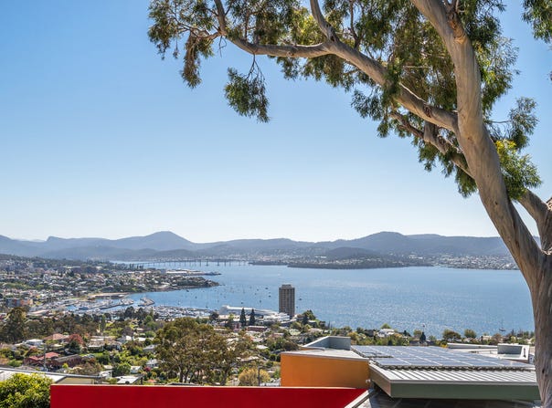 14 Birngana Avenue, Sandy Bay, Tas 7005