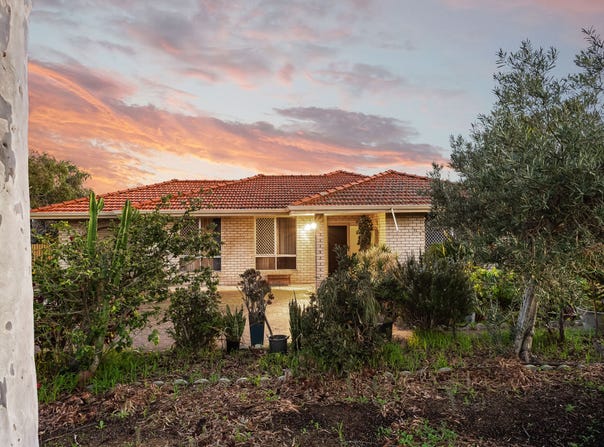 34 Huxley Place, Spearwood, WA 6163