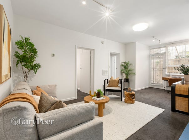 4/30 Mona Place, South Yarra, Vic 3141