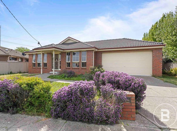 15 Warrina Drive, Delacombe, Vic 3356
