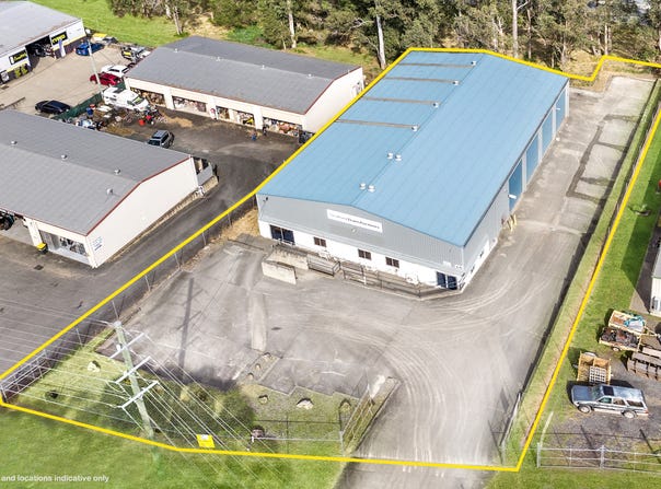 18 Chambers Road, Woodford, Qld 4514