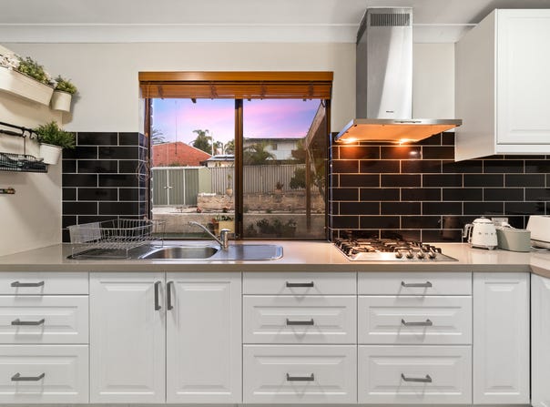 282 North Beach Road, Karrinyup, WA 6018