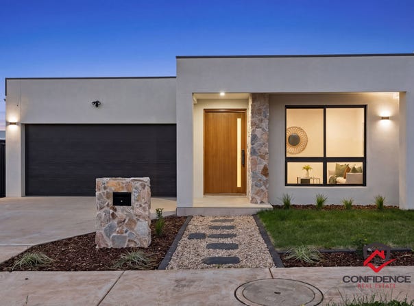 28 Pat Lovell Crescent, Whitlam, ACT 2611