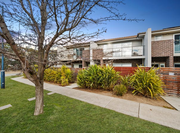 2/33 Ronald Walker Street, Casey, ACT 2913