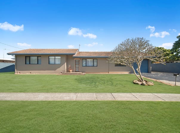 19 Pacific Boulevard, Broadbeach Waters, Qld 4218