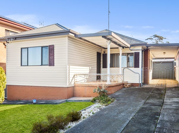 4 First Avenue, Warrawong, NSW 2502
