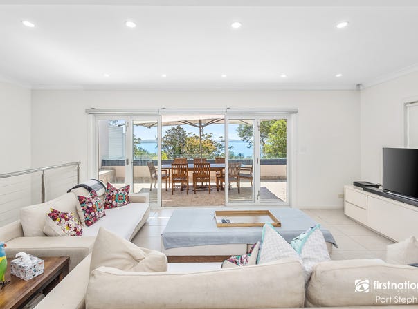7 Myan Close, Corlette, NSW 2315