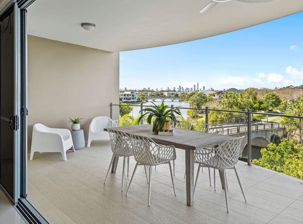 17/3046 Quay South Drive, Carrara, Qld 4211