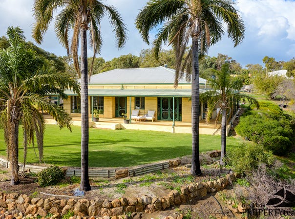 10 Sexton Drive, Moresby, WA 6530