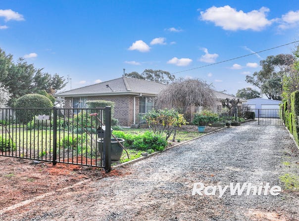 38 Fuller Avenue, Rochester, Vic 3561