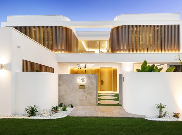 1 Summerland Key, Broadbeach Waters, Qld 4218