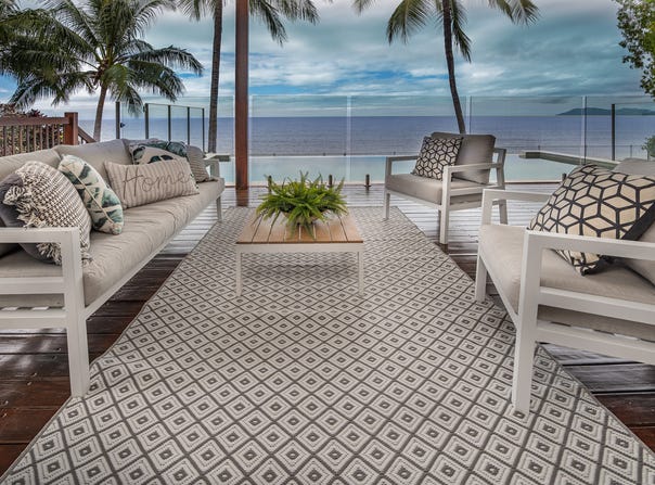 8 Hibiscus Lane, Holloways Beach, Qld 4878