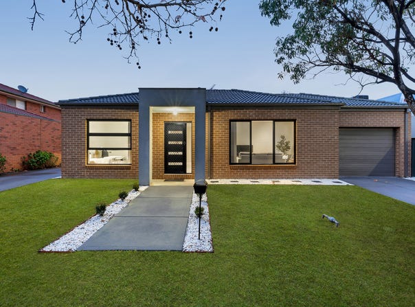 1/10 Santander Crescent, Point Cook, Vic 3030