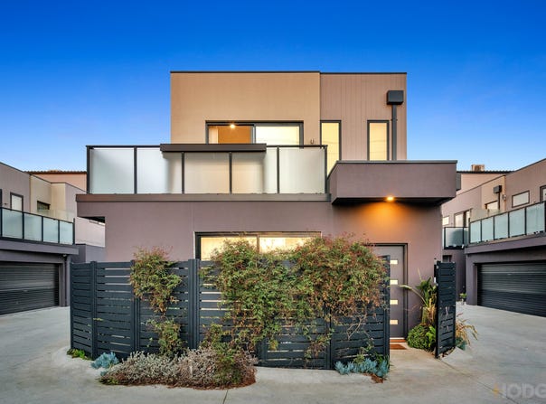 1/200 Nepean Highway, Seaford, Vic 3198