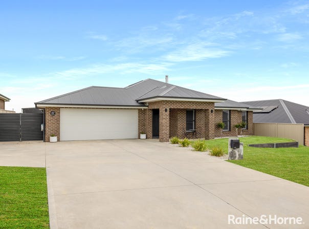 67 Newlands Crescent, Kelso, NSW 2795