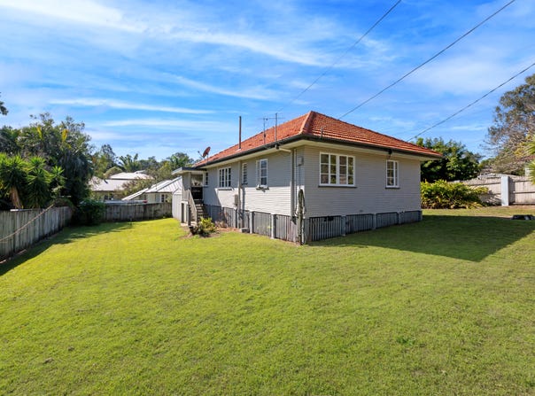 23 Gralton Street, Keperra, Qld 4054
