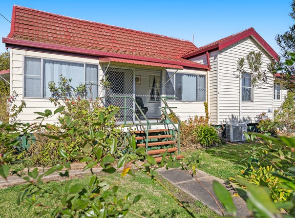 6 Oak St, Killarney, Qld 4373