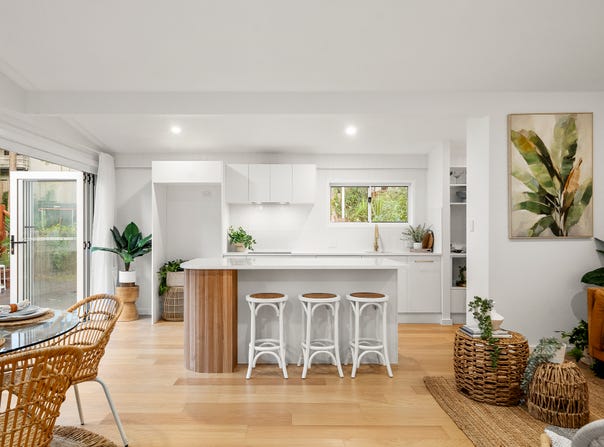 4 Nealdon Street, Holland Park, Qld 4121