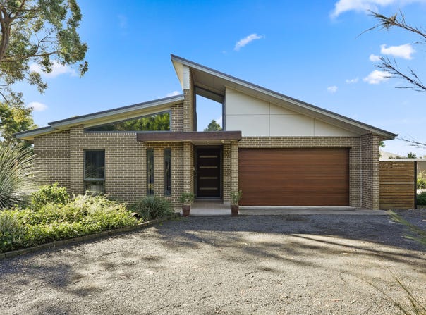 52 Railway Parade, Balmoral, NSW 2571